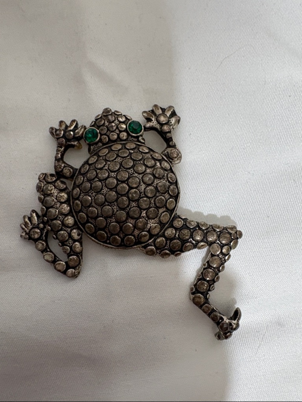 Antique Silver-Tone Frog Brooch with Green Stone Eyes